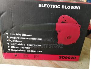 700w Powerful Electric Blower for Quick Debris Clearing - main view
