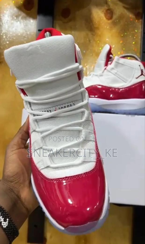 Jordan 11 Cherry Red - thumbnail 3