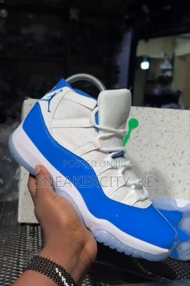 Jordan 11 Royal Blue - thumbnail 4