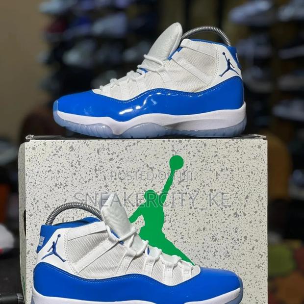 Jordan 11 Royal Blue - main view