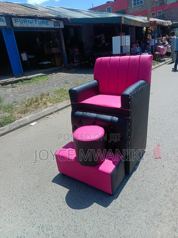 Pedicure Single Seat, Pink and Black With a Puff - thumbnail 2