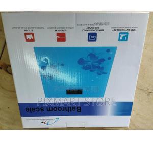 Ultra-Thin Stylish Bathroom Scale With LCD Display - thumbnail 2