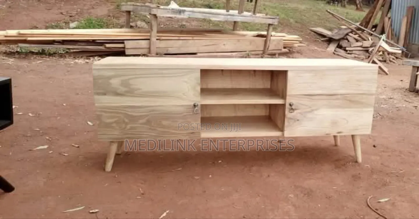 Natural Colour Vanish 5ft Wooden Solid 5ft Tv Stands
