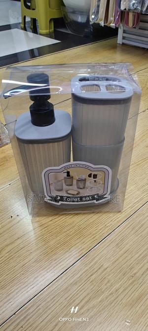 4pc Toilet Set - main view