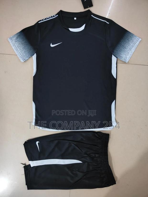 Quality Casual Unisex 2piece Short Shirt Nike Soccer Jersey