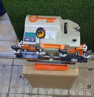 Key Cutting Machine/Key Cutting Machine