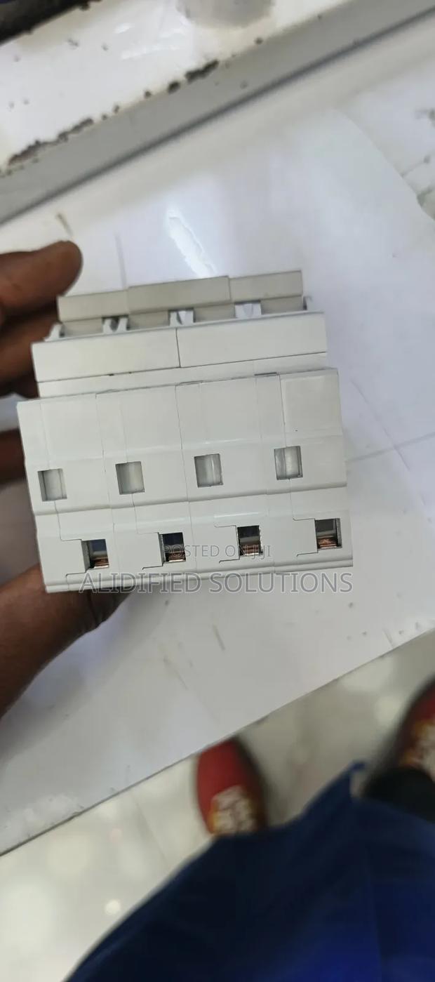 63a 4pole Din Rail Change Over Switch - thumbnail 2