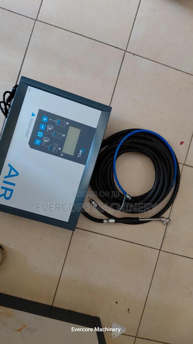 PCL Air Inflator Machine Water Proof Design/Tyre Inflator.