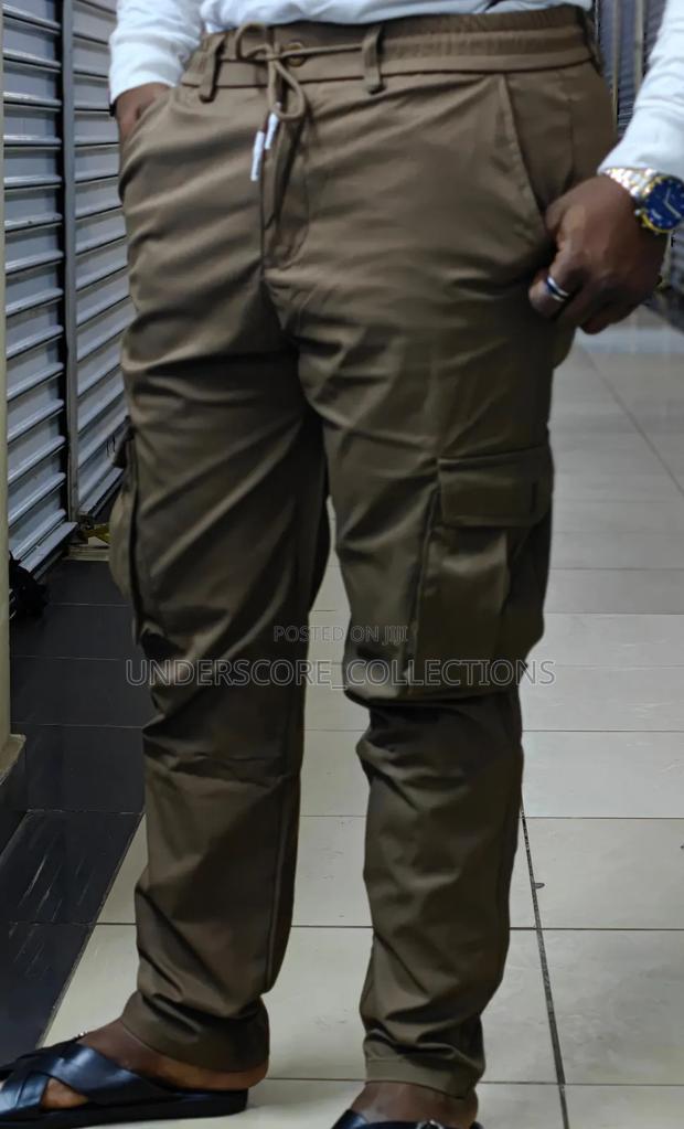 Classy Men Normal Fitting Cargo Pants - thumbnail 2