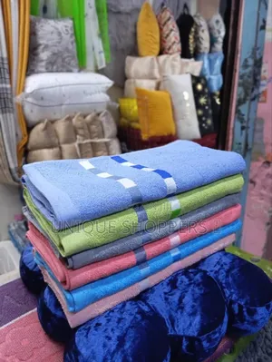 Quality Medium Towels
Size *70*140* Cm