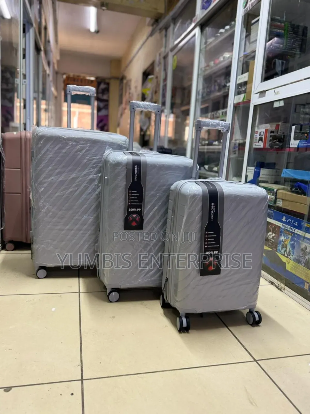 Silver Grey Side 30 Rubber Suitcase Set at 8500 Full Set