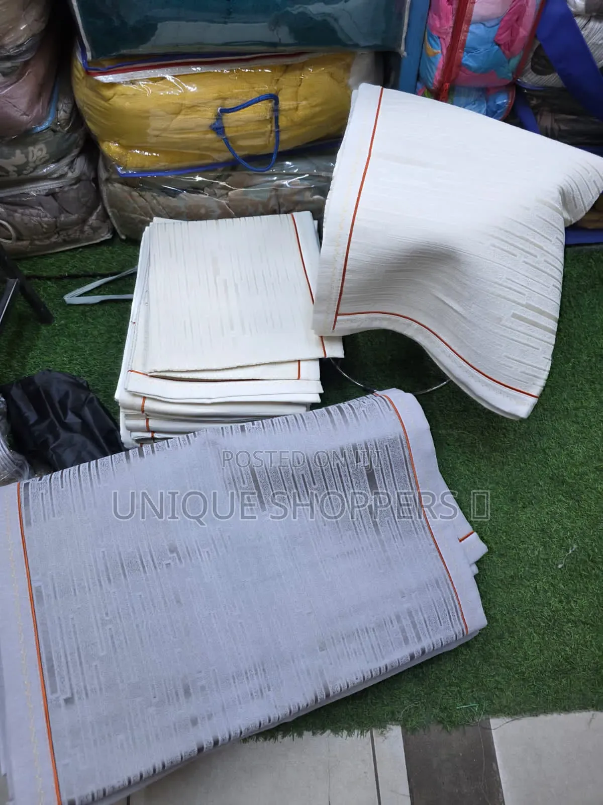 Chenille* Material Sofa Covers
A Set of *7 Seater