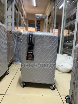 Medium Suitcase Offer for a 69cm Height Suitcase
