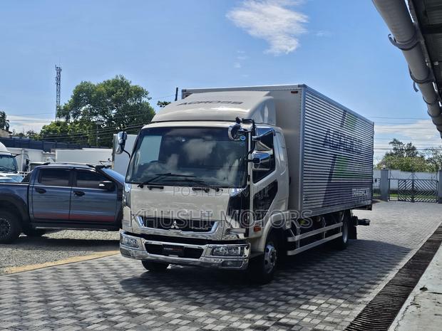Mitsubishi Fuso 2017 - thumbnail 3