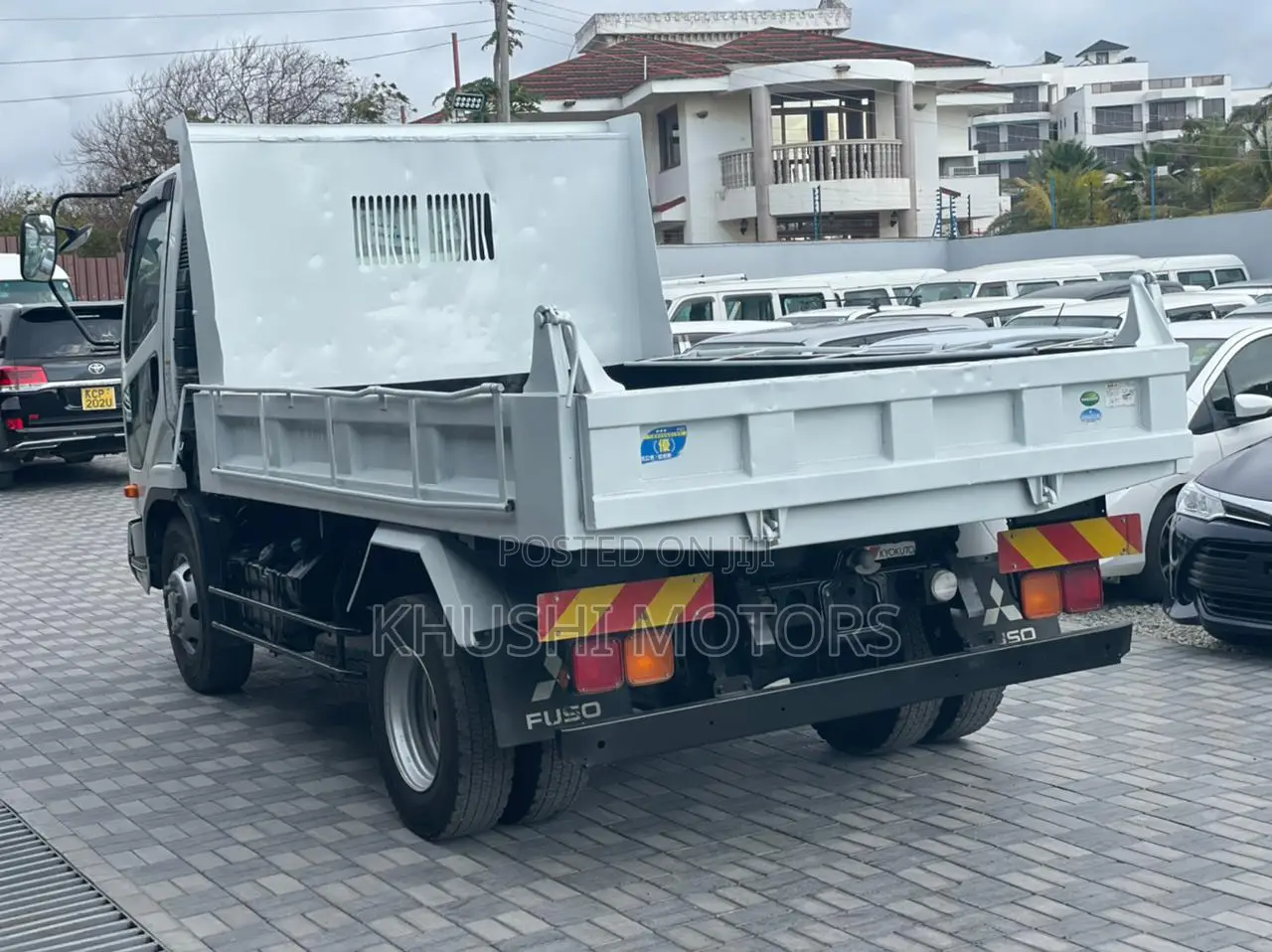 Mitsubishi Fuso 2015