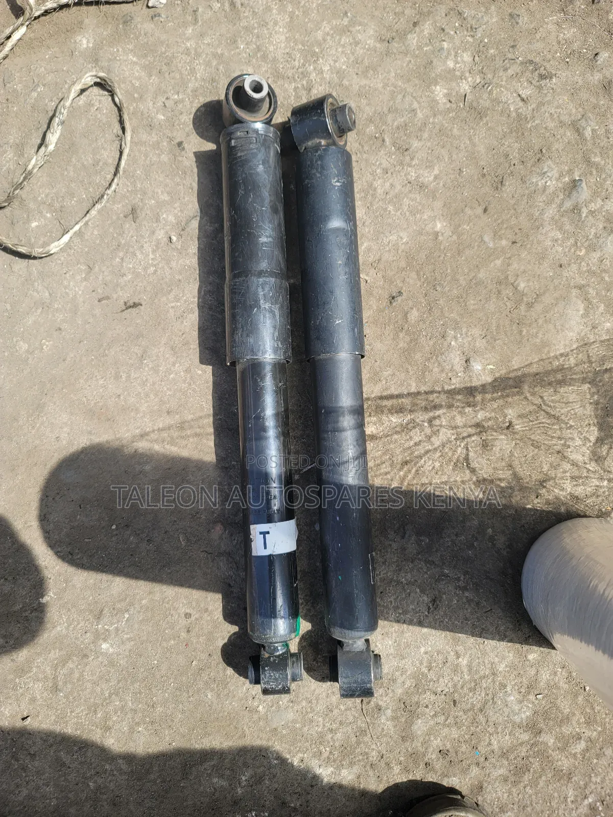 Xtrail Nt31 Rear Shocks