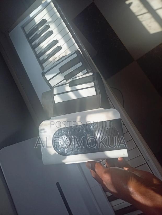 Foldable Piano - main view