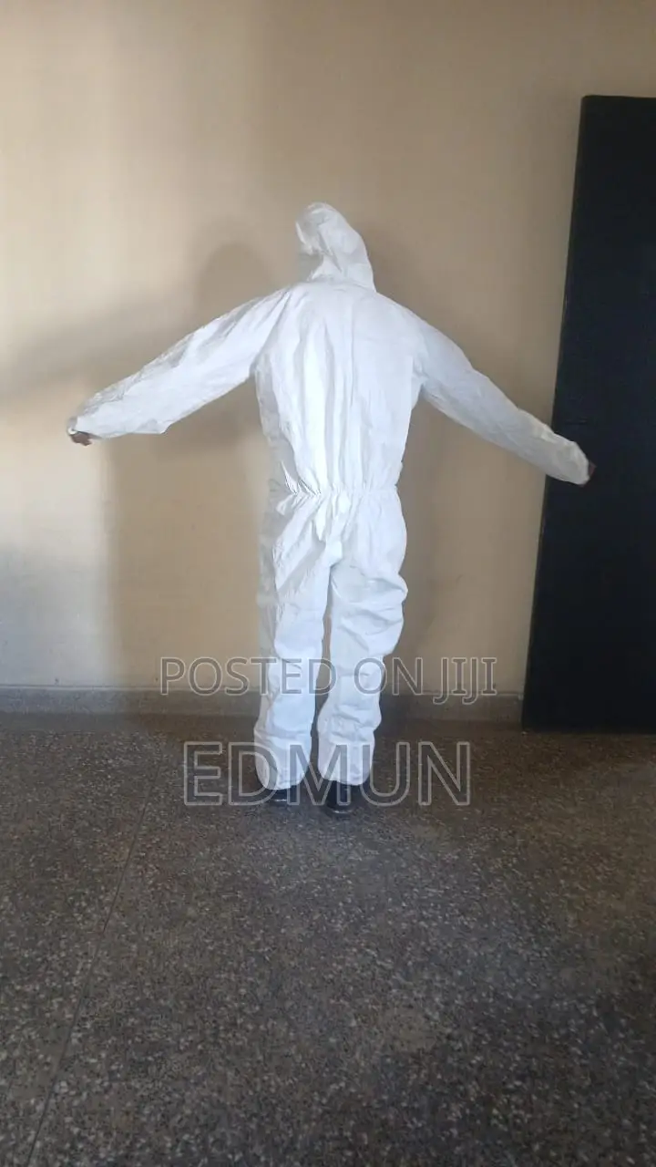 Tyvek Du Pont Coverall