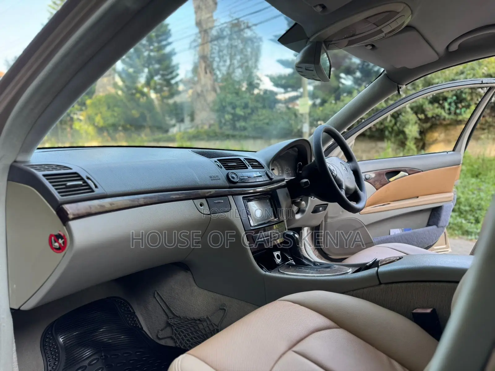 Mercedes-Benz E240 2002 Gold