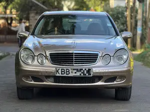Mercedes-Benz E240 2002 Gold