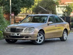 Mercedes-Benz E240 2002 Gold
