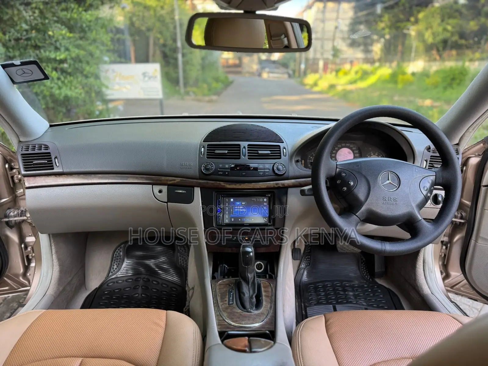 Mercedes-Benz E240 2002 Gold