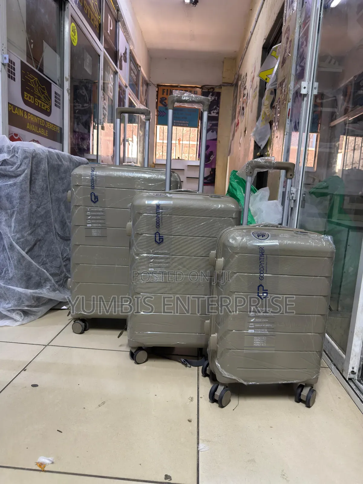 Size 27 3 in 1 Rubber Suitcase at 7000