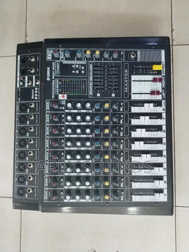 Yamaha 8 Channel Powered Mixer