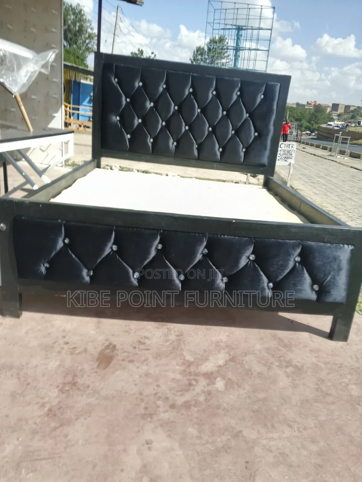 Morden Mocket Bed