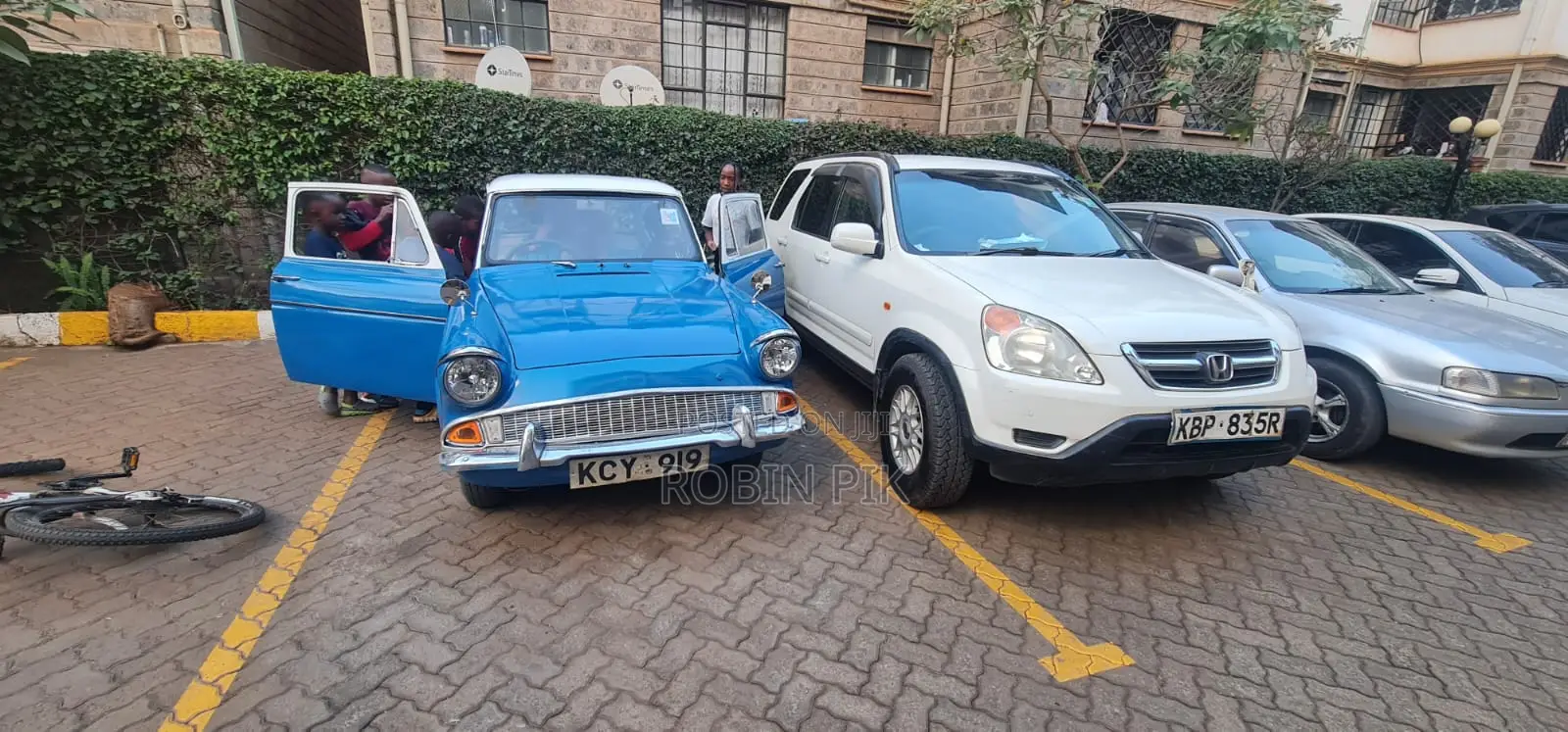 Ford Anglia 1966 Blue