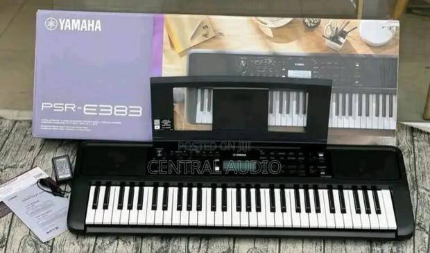 Yamaha PSR E383 Keyboard - main view
