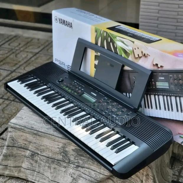 Yamaha PSR E283 Keyboard - main view