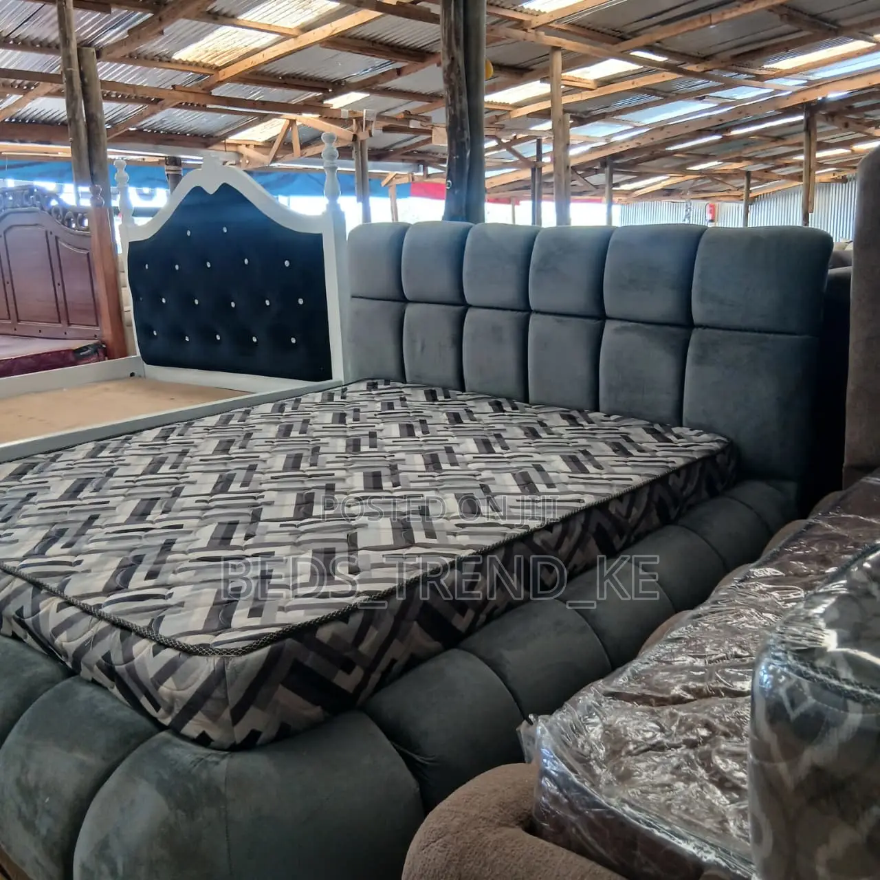 Spacious 5 by 6 Modern Bubble Bed