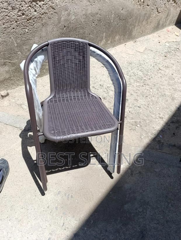 Stalkable Outdoor Seat - main view