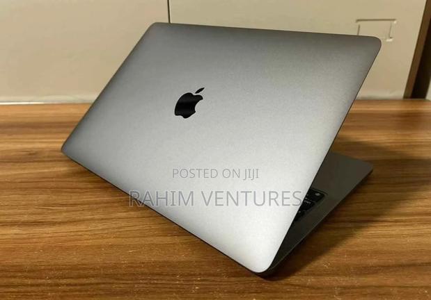 Laptop Apple MacBook 2020 32GB Intel Core i7 SSD 512GB - main view