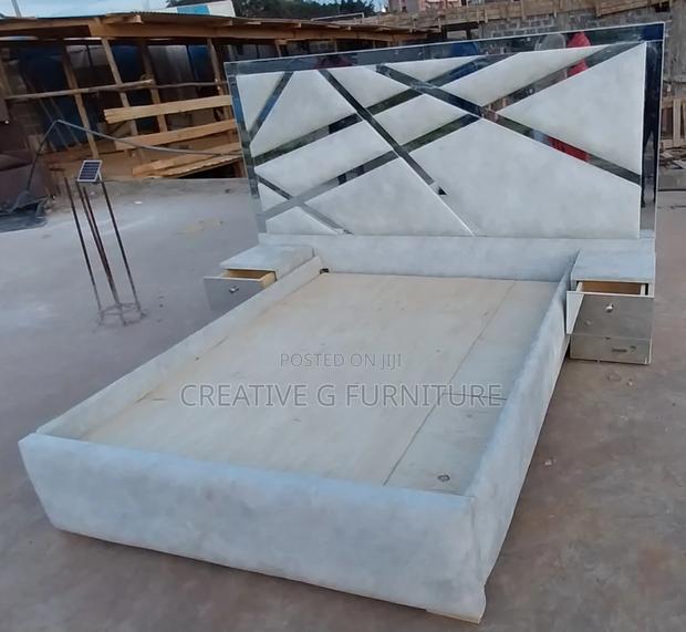 Soft Padded Mirrow Bed - thumbnail 2