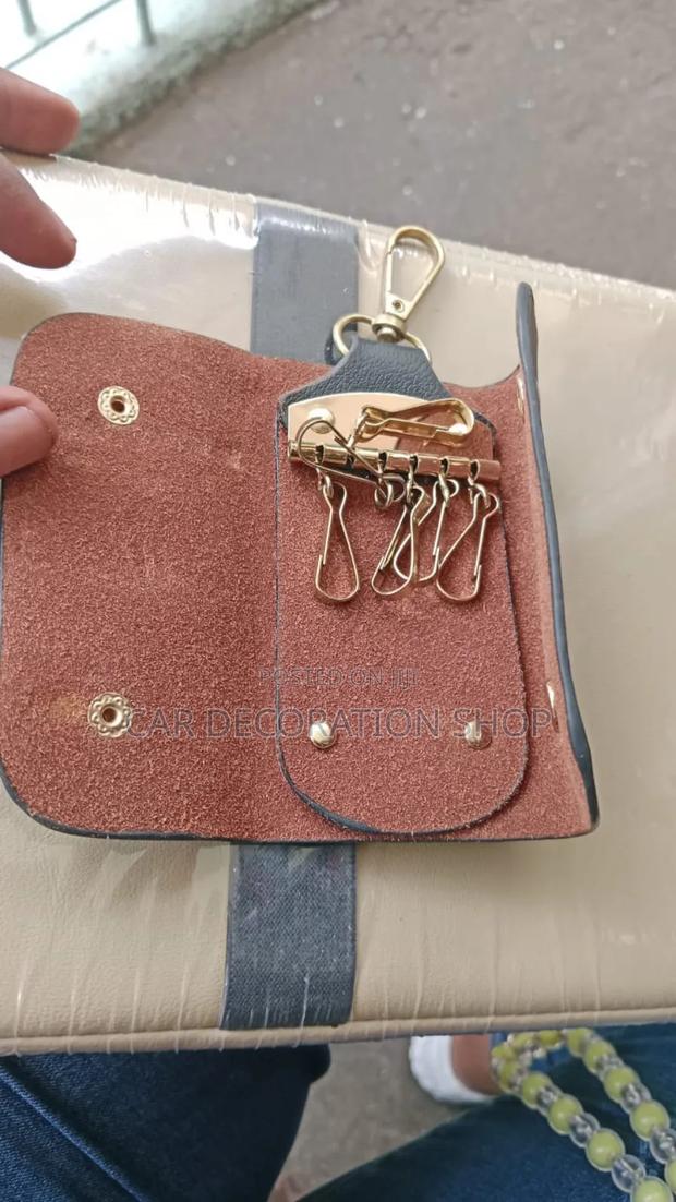 Trouser Leather Hanging Key Pouch - thumbnail 2