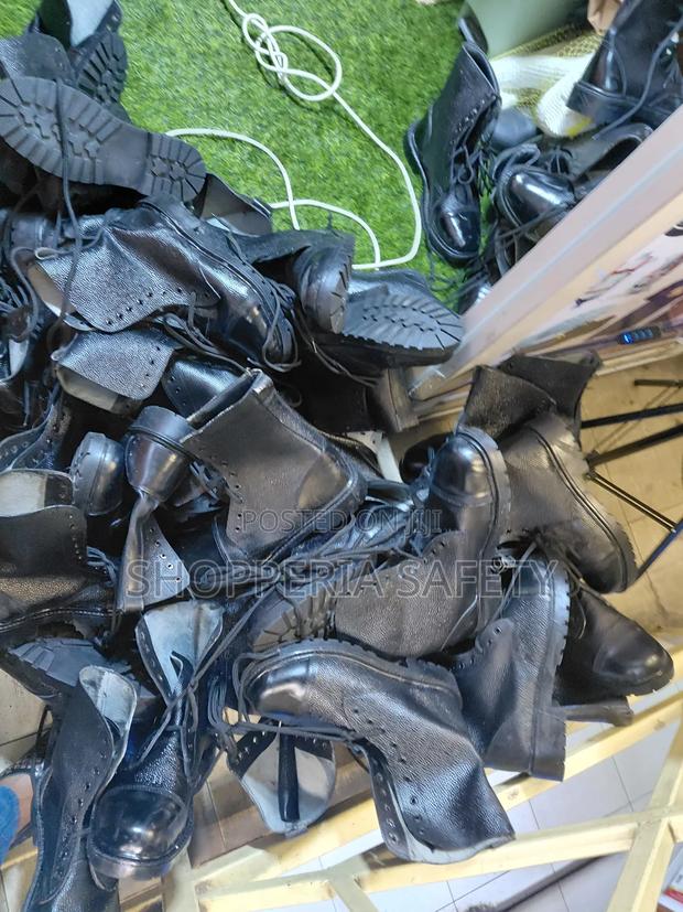 Quality Security Black Boots - thumbnail 2