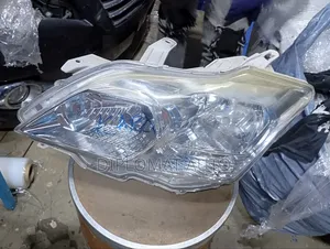 Premio 260 Headlight Xenon