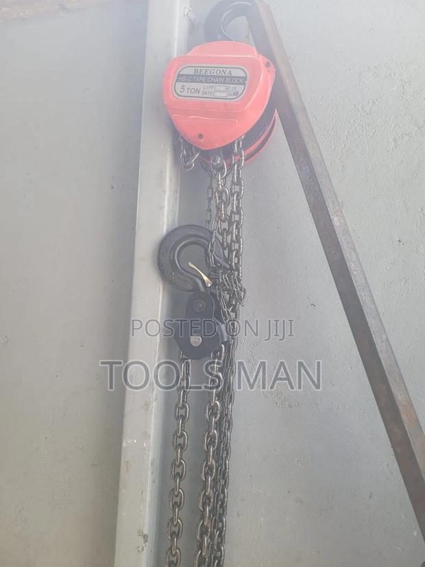 Beegona Hs-C Type Chain Block a 5-Ton Lifting Capacity.