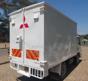 Mitsubishi Canter Fe71 KCC 305l