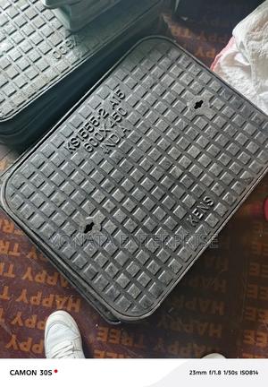 Light Duty Cast Iron Manhole Cover (450*600) - main view