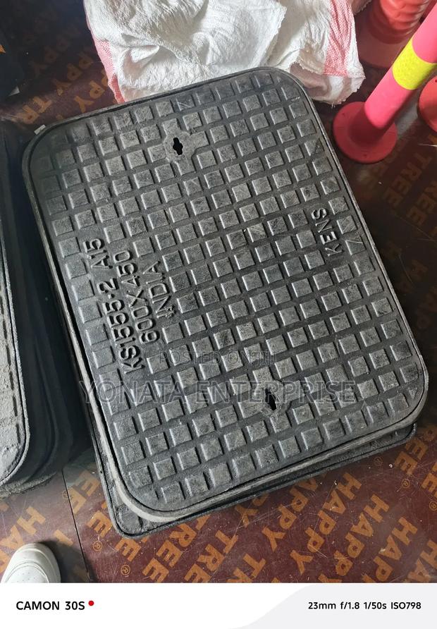 Light Duty Cast Iron Manhole Cover (450*600) - thumbnail 2