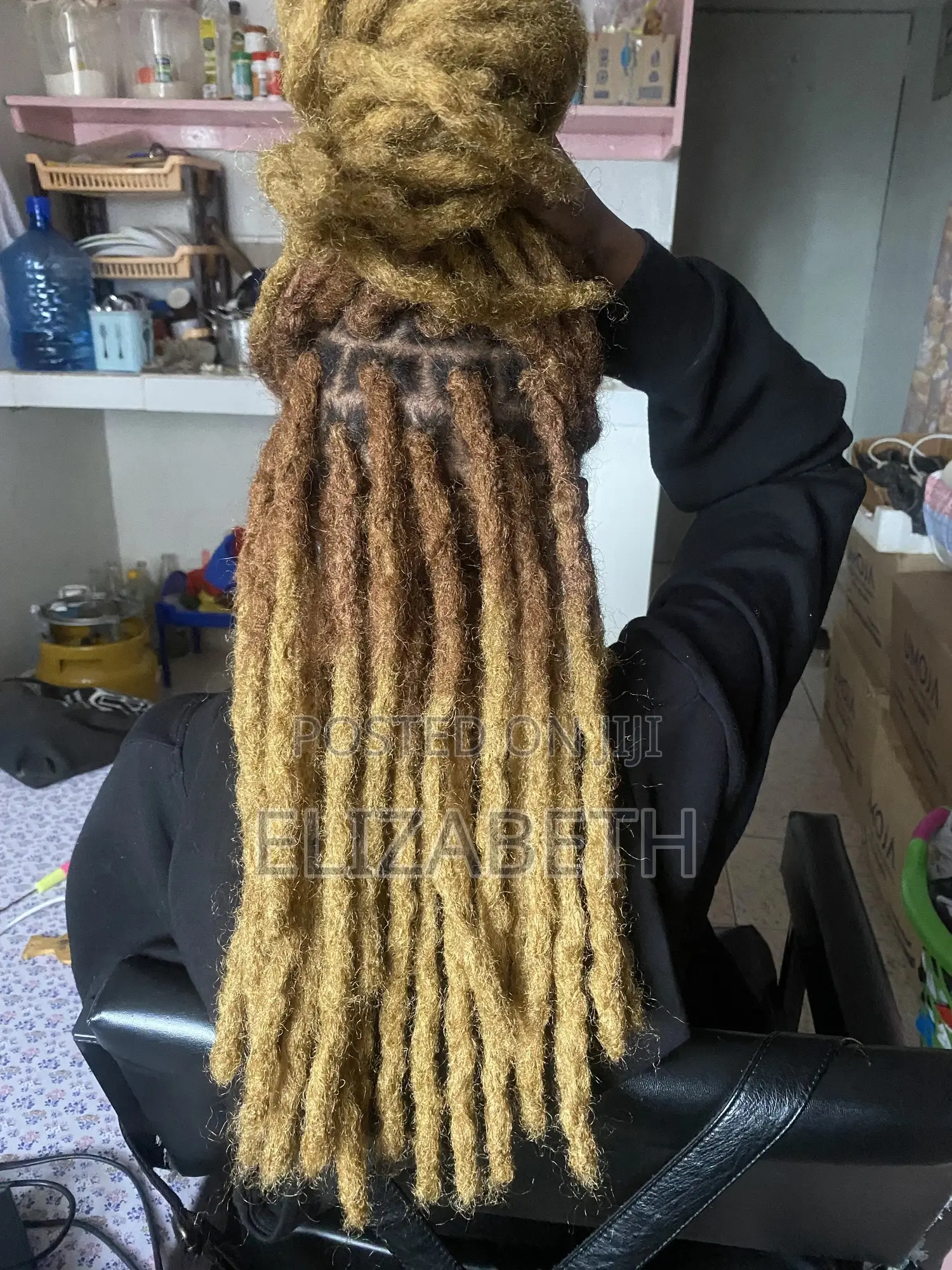 Artificial Locs (Short)