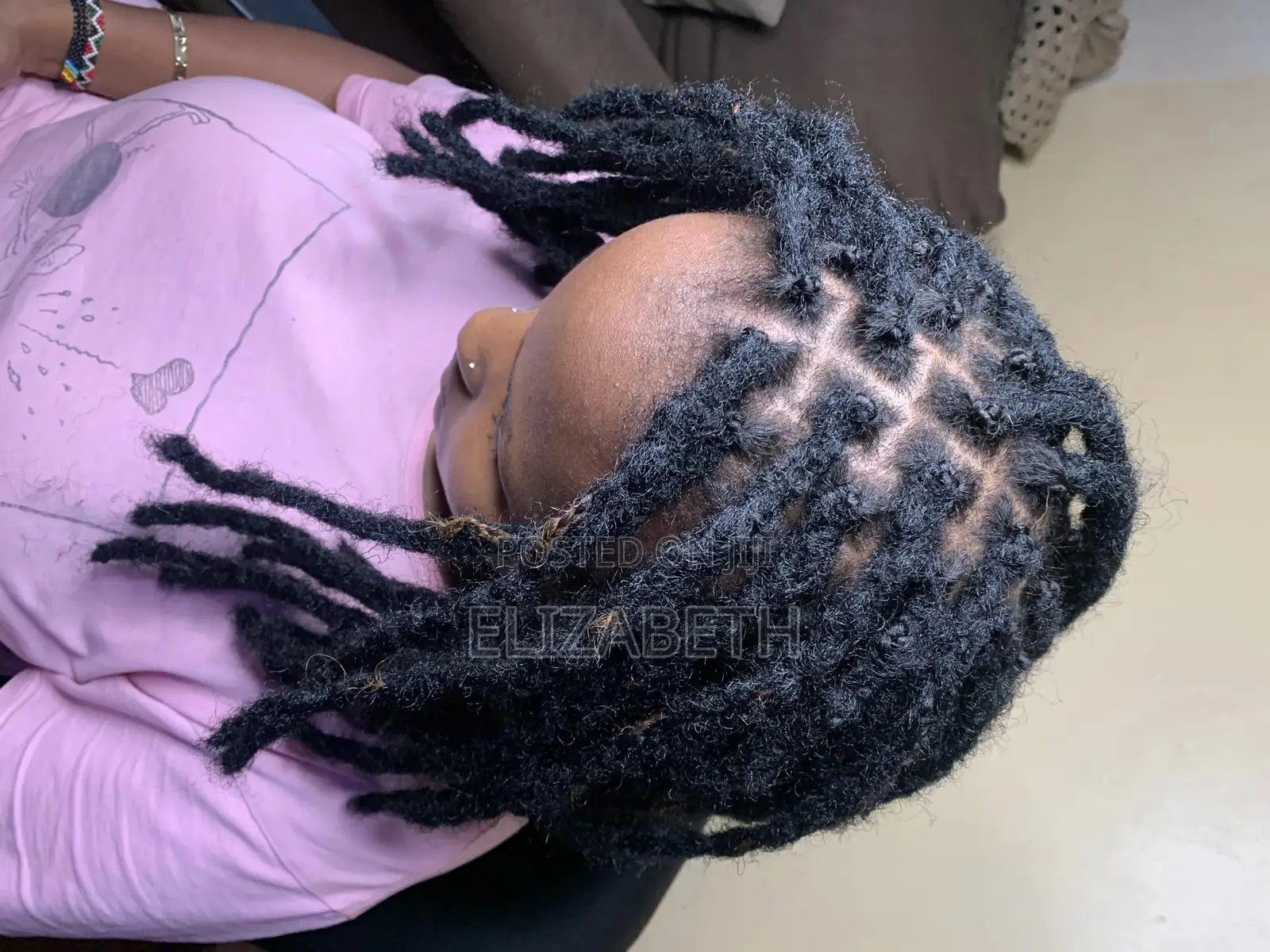 Artificial Locs (Short)
