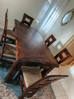 Mahogany Dinning Table 
6 Seater
Clean Kileleshwa