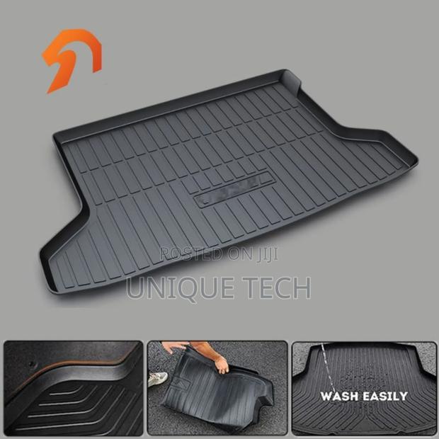 Honda Vezel Boot Mat – Custom Fit Trunk Protector