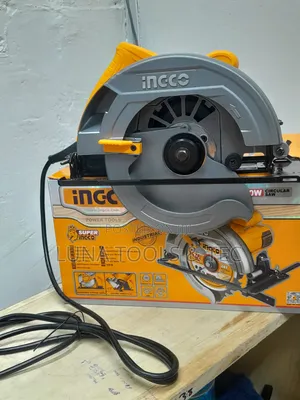 Powerful 1400w Ingco Circular Saw With Blade