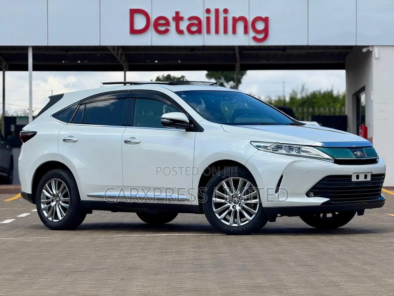 Toyota Harrier 2.0 2018 White