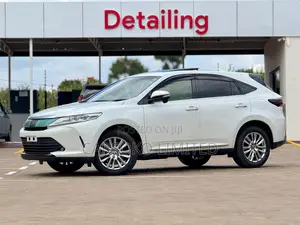Toyota Harrier 2.0 2018 White